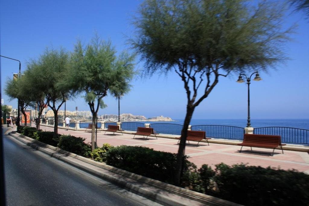 Modern 1Br Maisonette Steps From The Promenade Sliema Exterior foto
